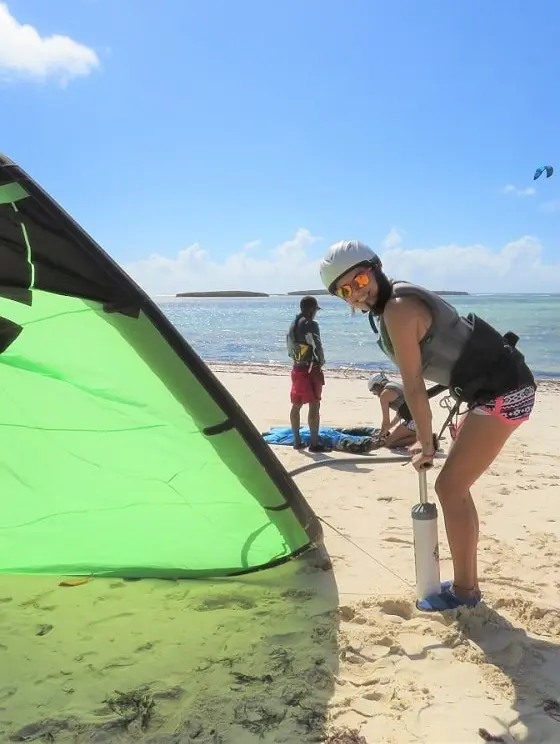 Image dans la plage de surf